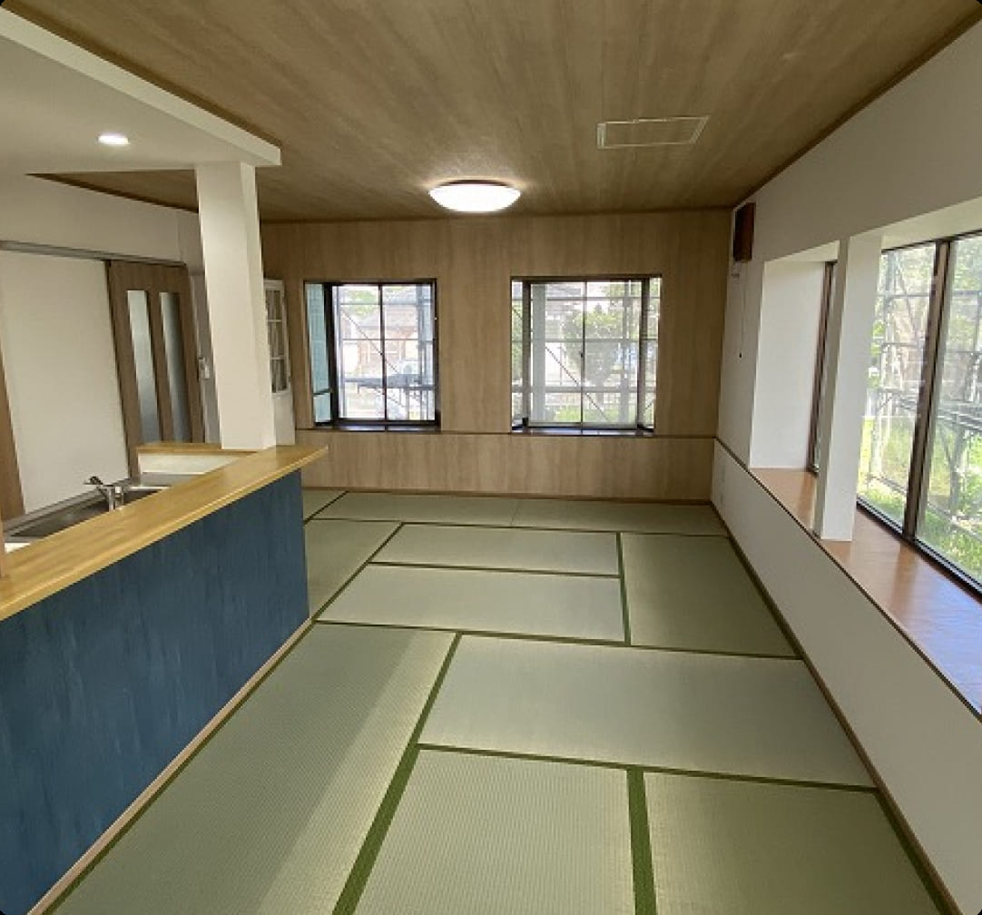 元喫茶店兼住居の2階建てをゆとりあるセカンドライフ向けの空間に