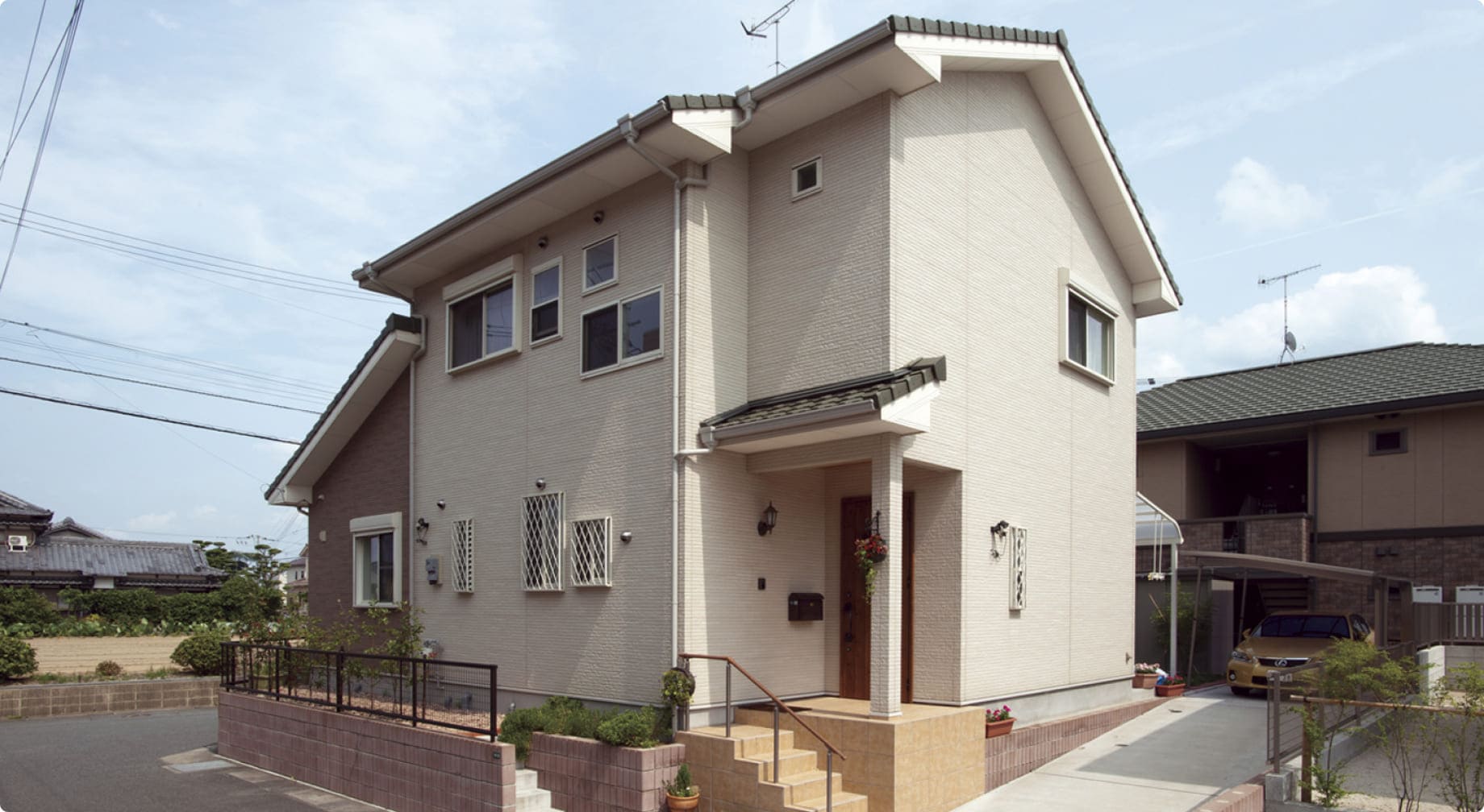 自然素材にこだわった家の外観