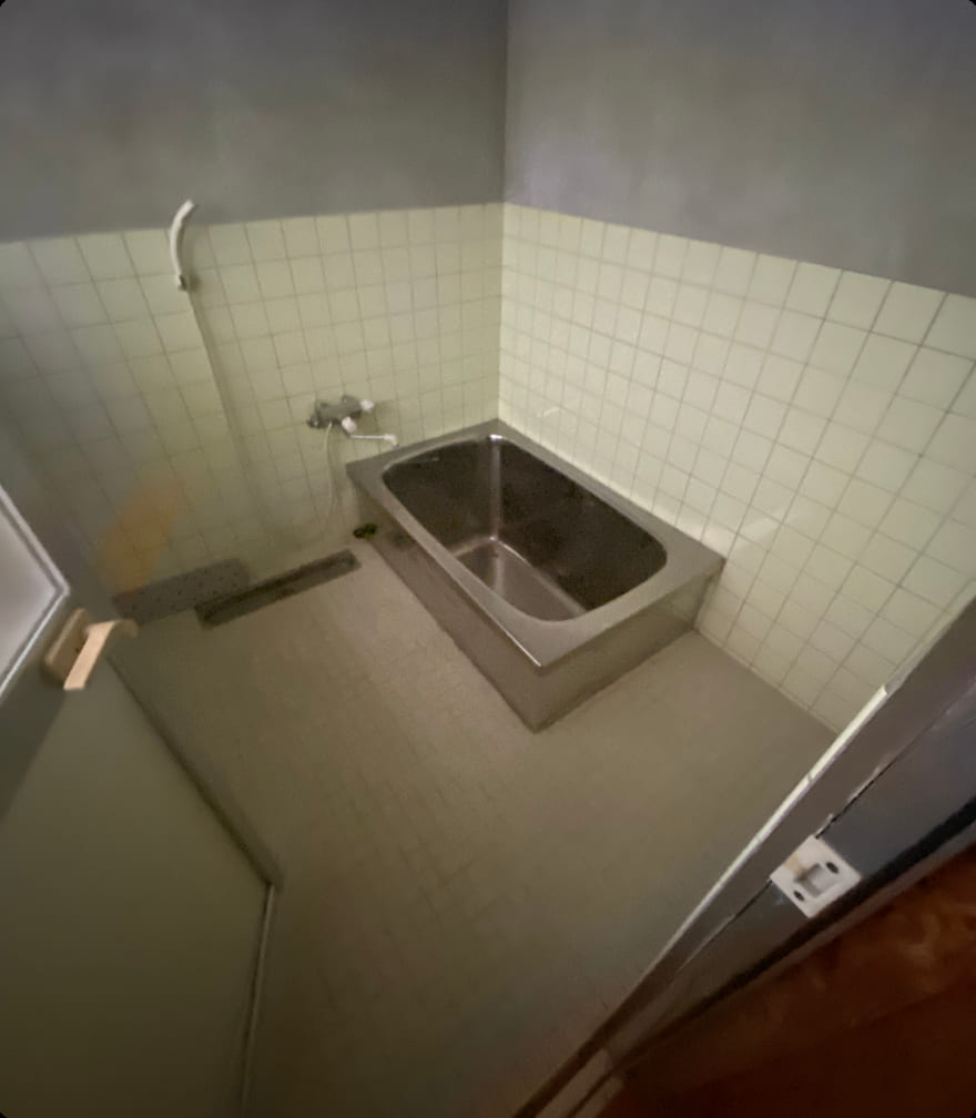 昔のタイル張りのお風呂