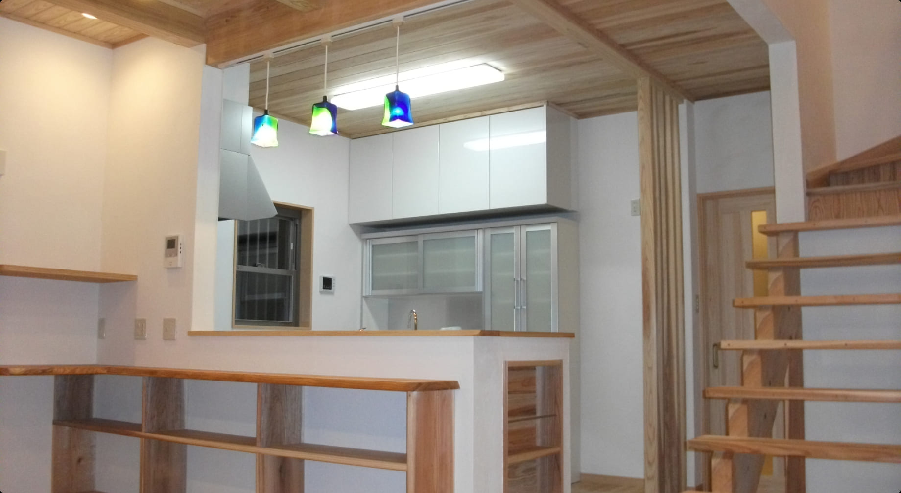 木のぬくもりを感じられるキッチン